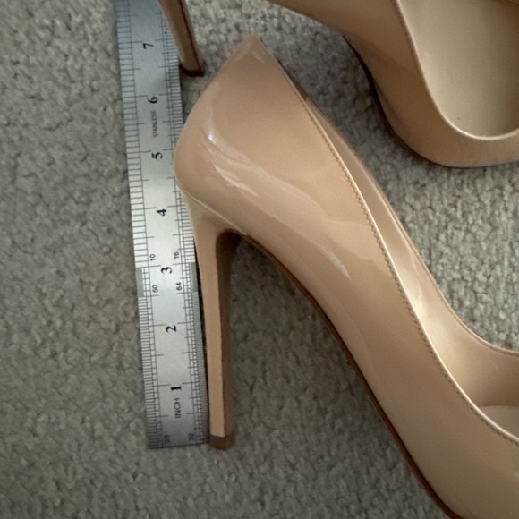 Prada patent leather nude pumps - Picture 7 of 7